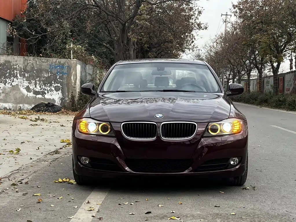 BMW 3 Series 3 2010 320i Fashion