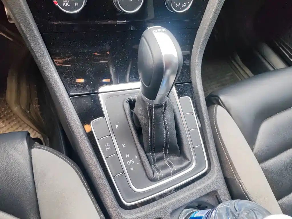 Volkswagen Golf — миниатюра 10