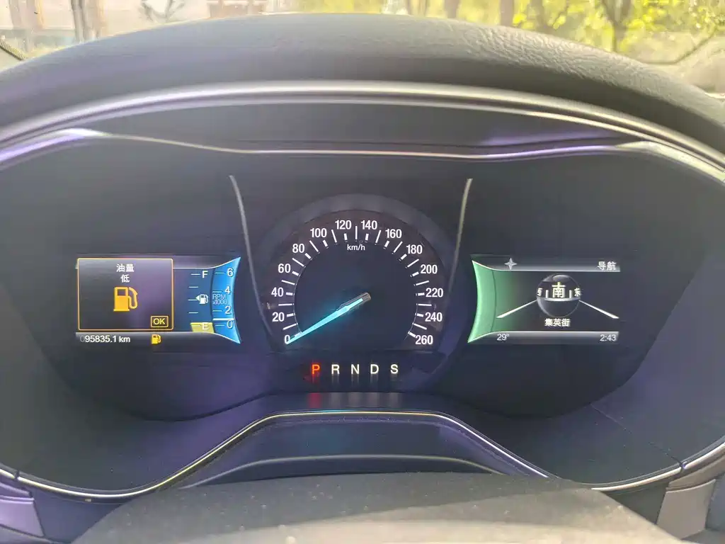 Ford Mondeo — миниатюра 6