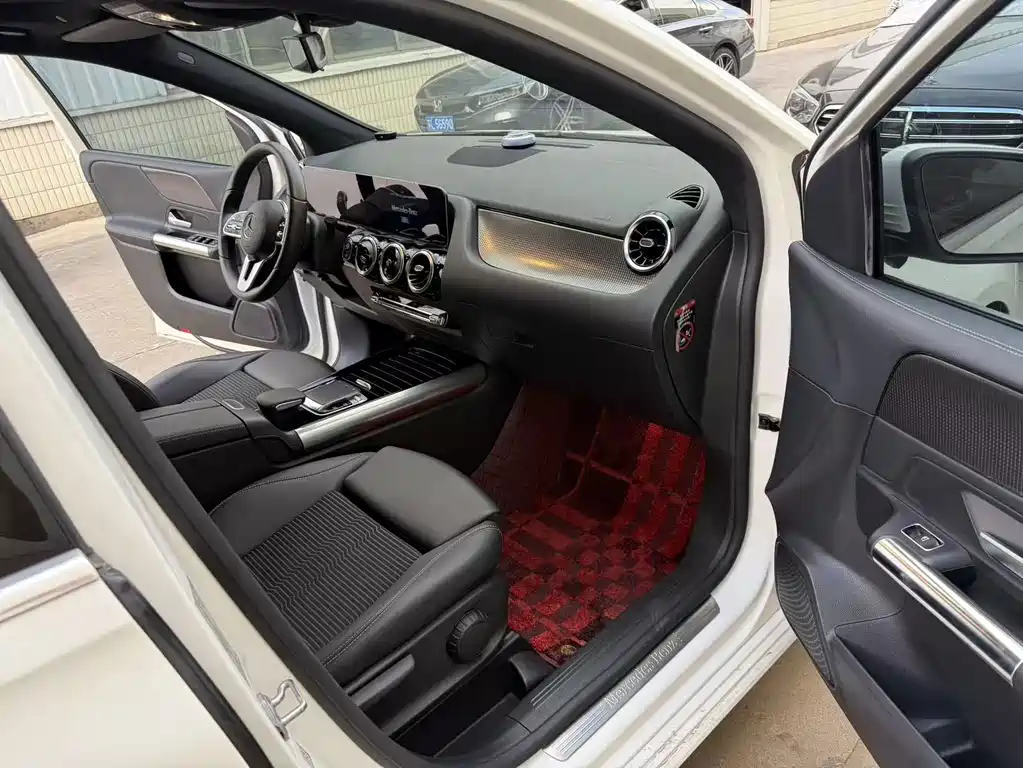 Mercedes-Benz B-Class — миниатюра 6