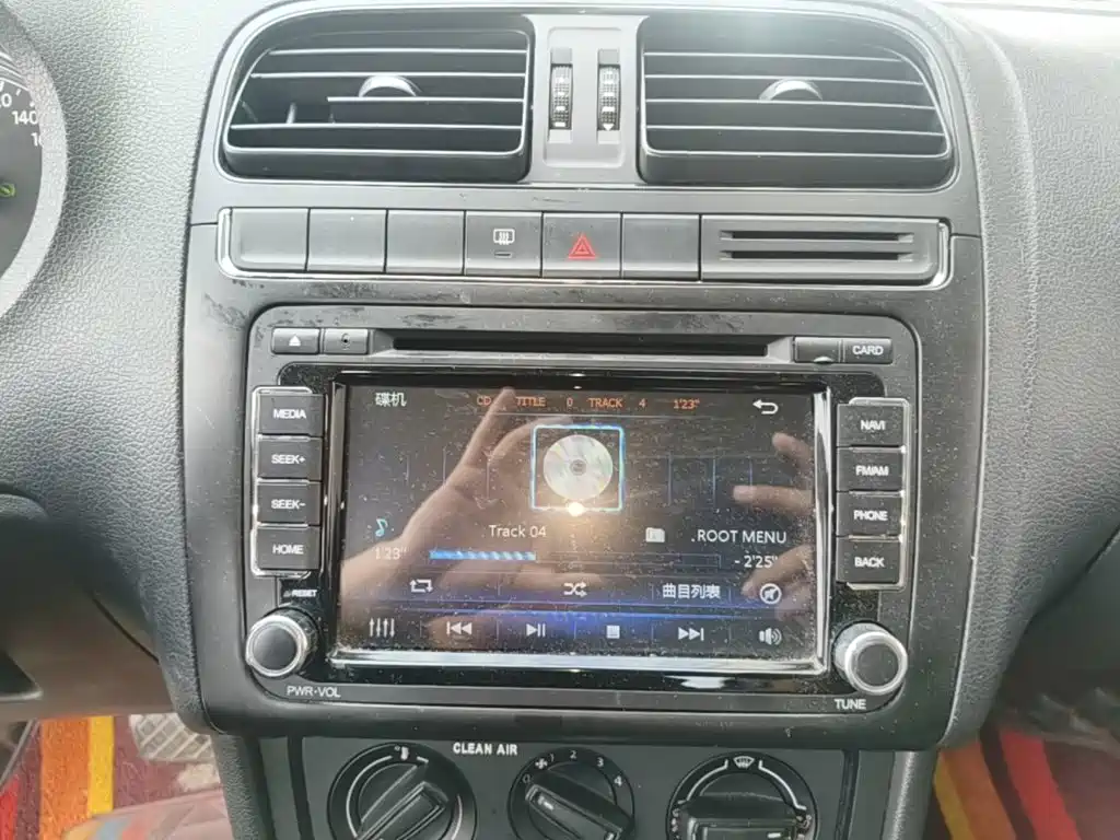 Volkswagen Polo — миниатюра 13