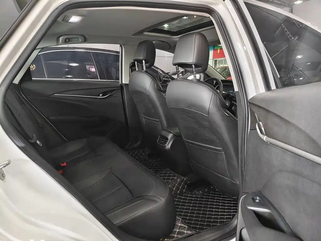 Buick Excelle — миниатюра 8