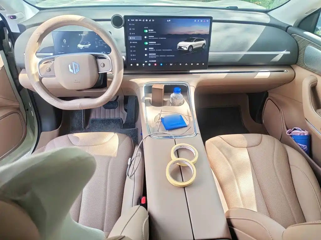 Leapmotor Leapmotor C11 — миниатюра 10