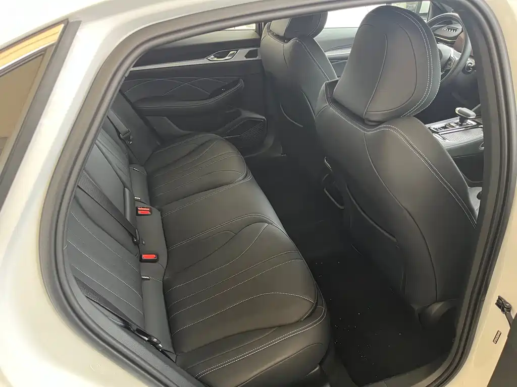 Geely Preface 2026 1.5TD