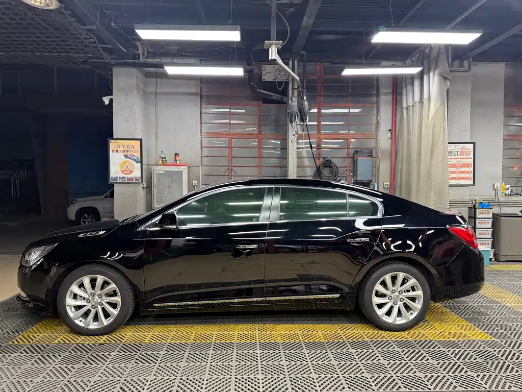 Buick LaCrosse — миниатюра 3