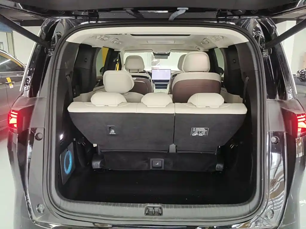 BYD Xia — миниатюра 19