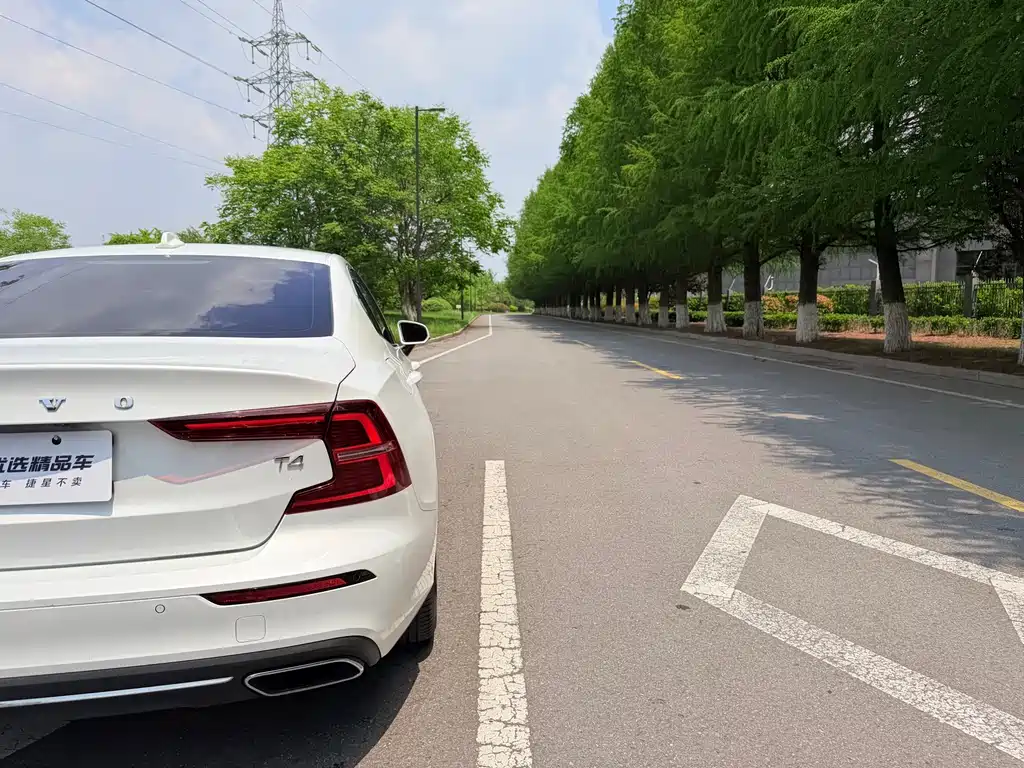 Volvo S60 2020 T4 Luxury