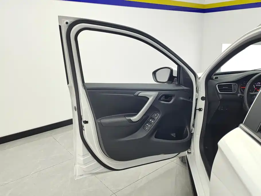 Citroen C3-XR — миниатюра 7