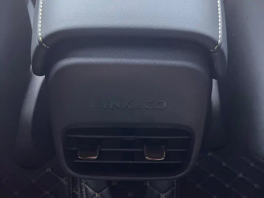Lynk & Co 06 — миниатюра 19