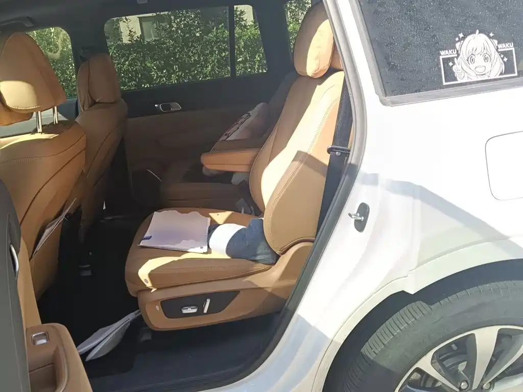 Li Auto Li ONE — миниатюра 18