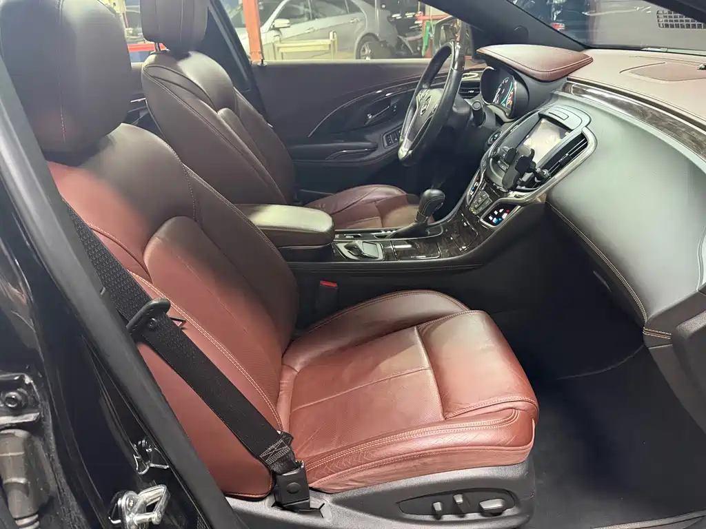 Buick LaCrosse — миниатюра 8