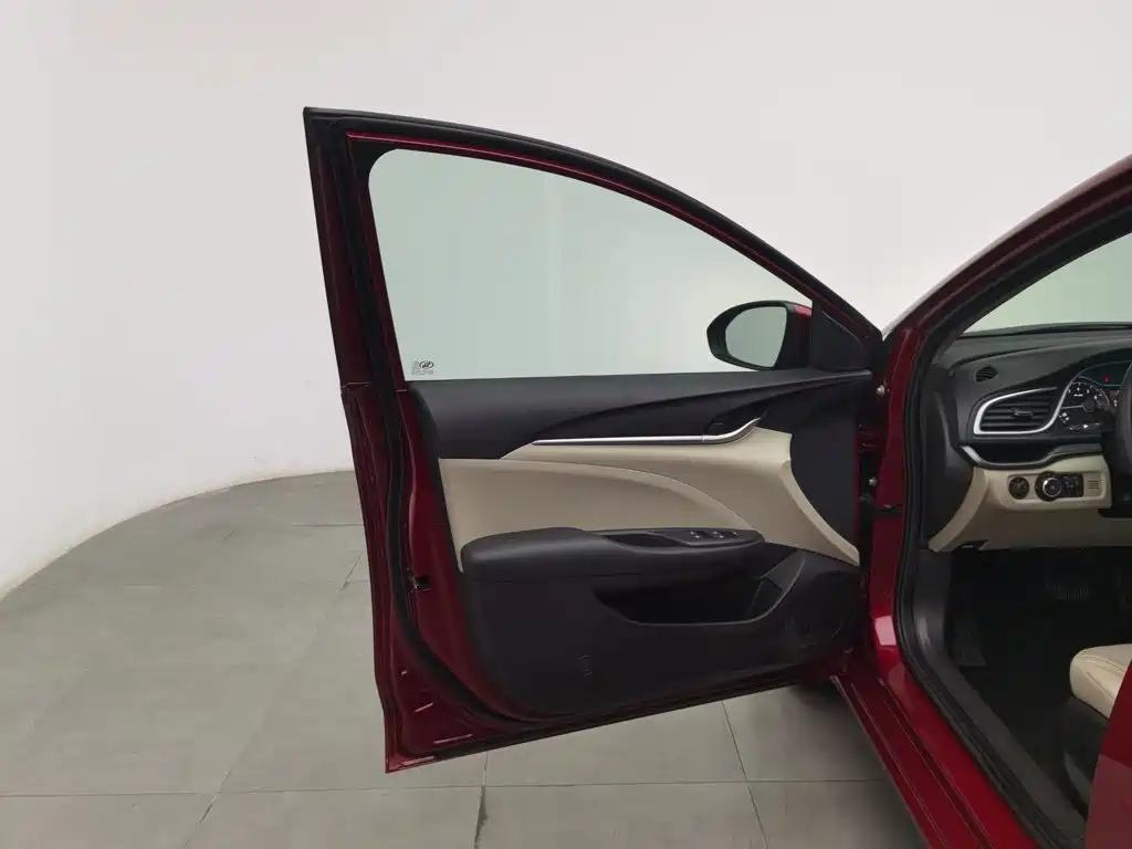 Buick Excelle — миниатюра 8