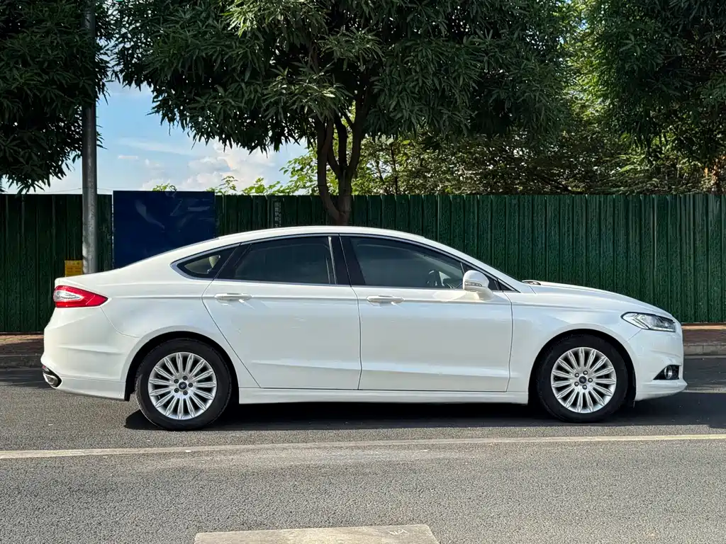 Ford Mondeo — миниатюра 4