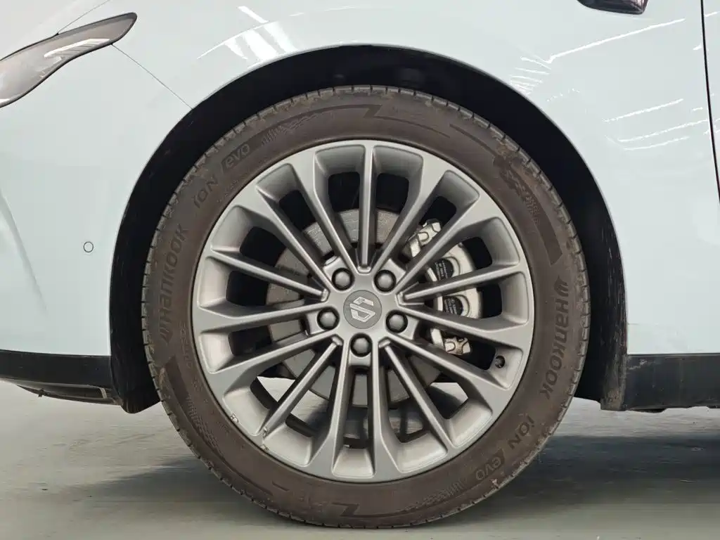 Leapmotor Leapmotor C01 — миниатюра 7