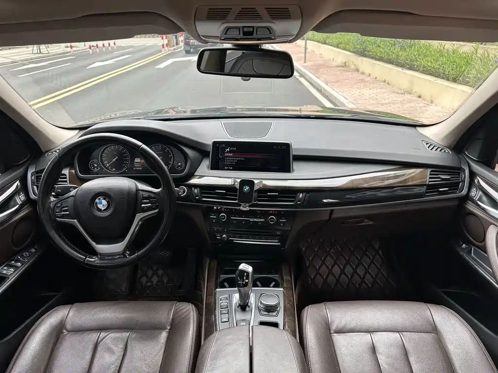 BMW X5 (Import) — миниатюра 11