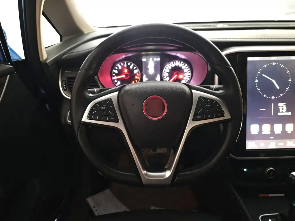 BYD MAX — миниатюра 11