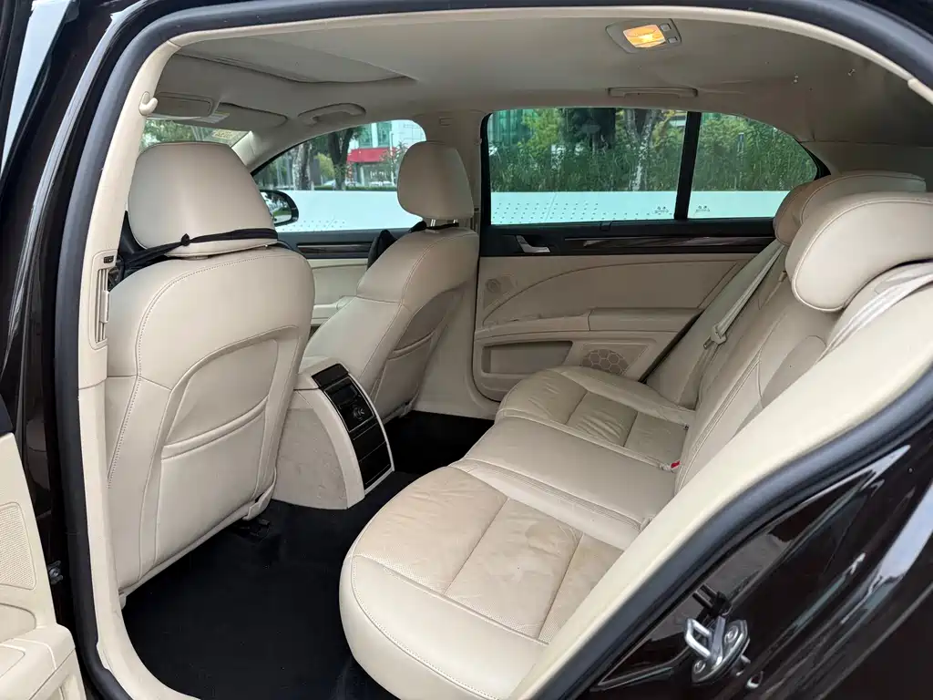 Skoda Superb — миниатюра 8