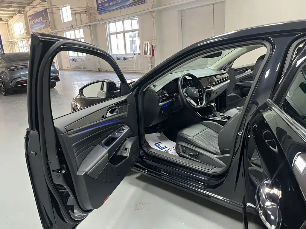 Volkswagen Passat — миниатюра 10