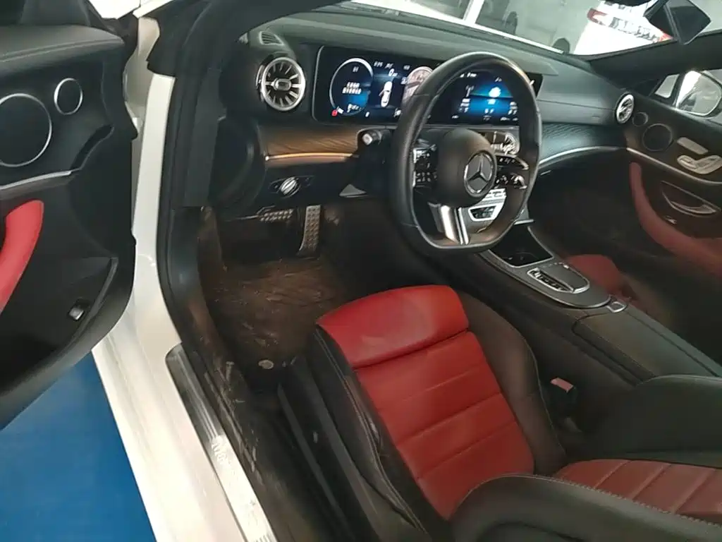 Mercedes-Benz E-Class (Import) — миниатюра 16