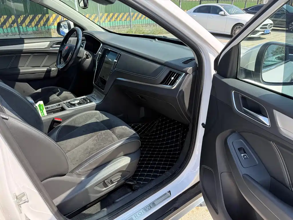 Roewe RX5 New Energy — миниатюра 6