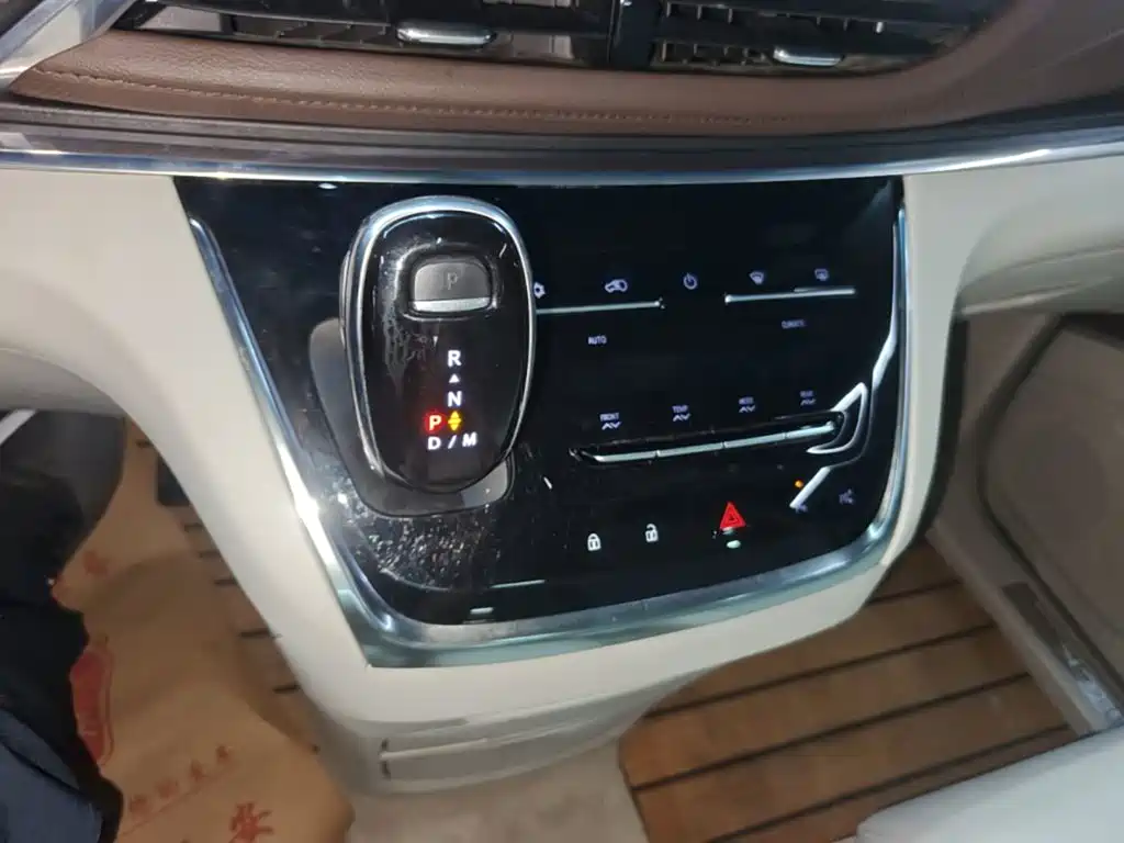 Buick GL8 — миниатюра 14