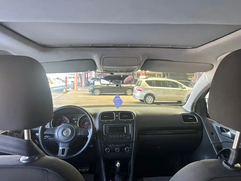 Volkswagen Golf — миниатюра 10
