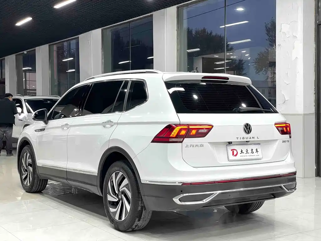 Volkswagen Tiguan L — миниатюра 14