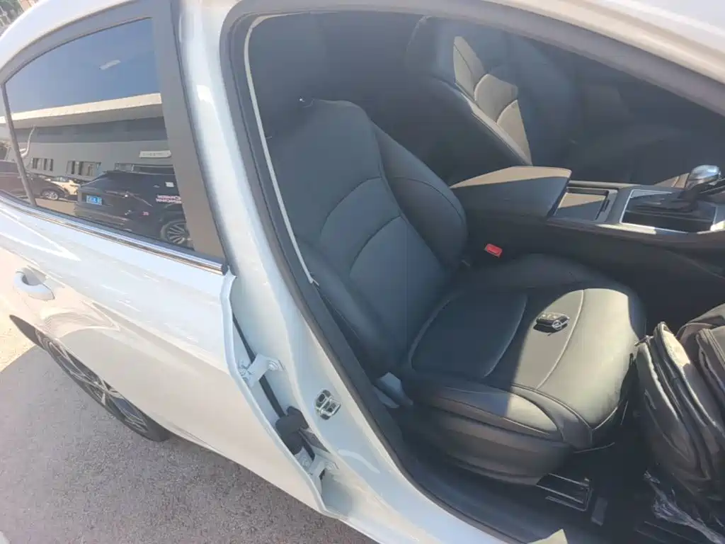 Roewe i5 — миниатюра 25