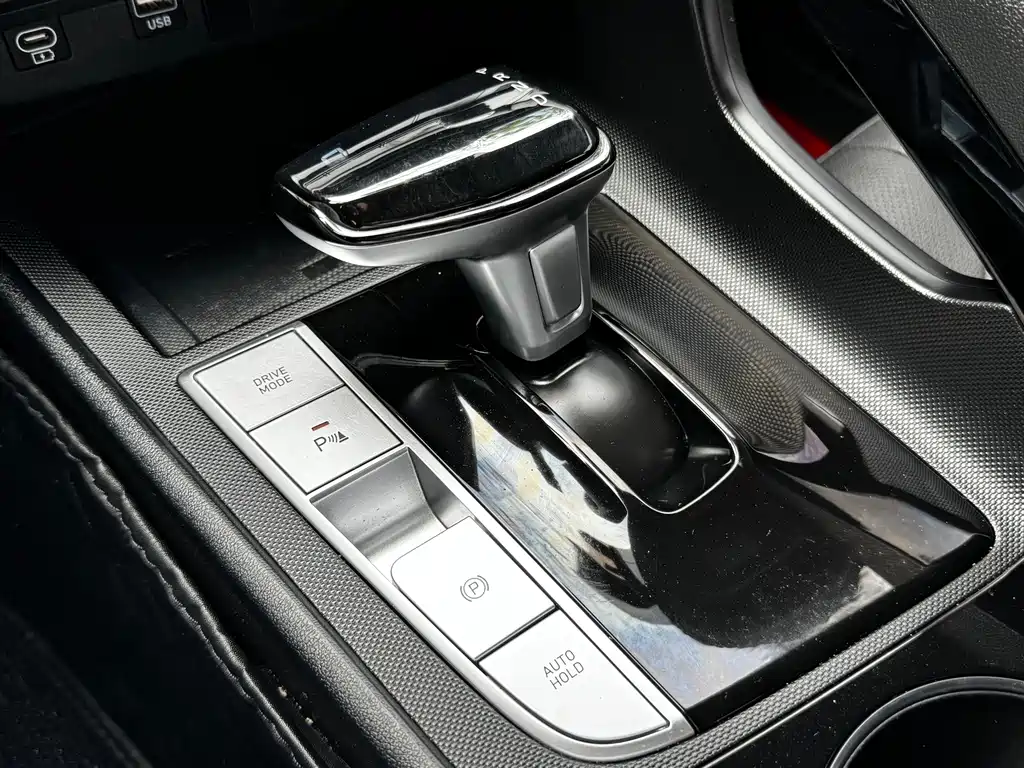 Hyundai Elantra — миниатюра 16