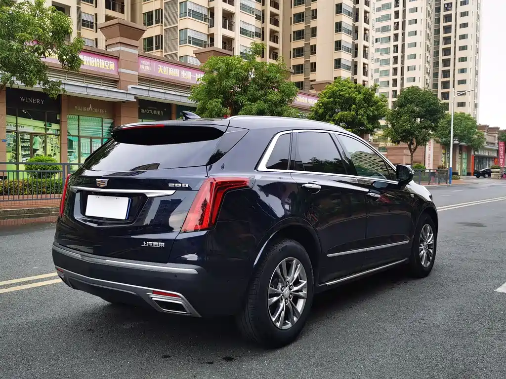 CADILLAC XT5