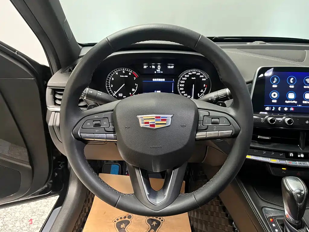 Cadillac CT4 — миниатюра 8