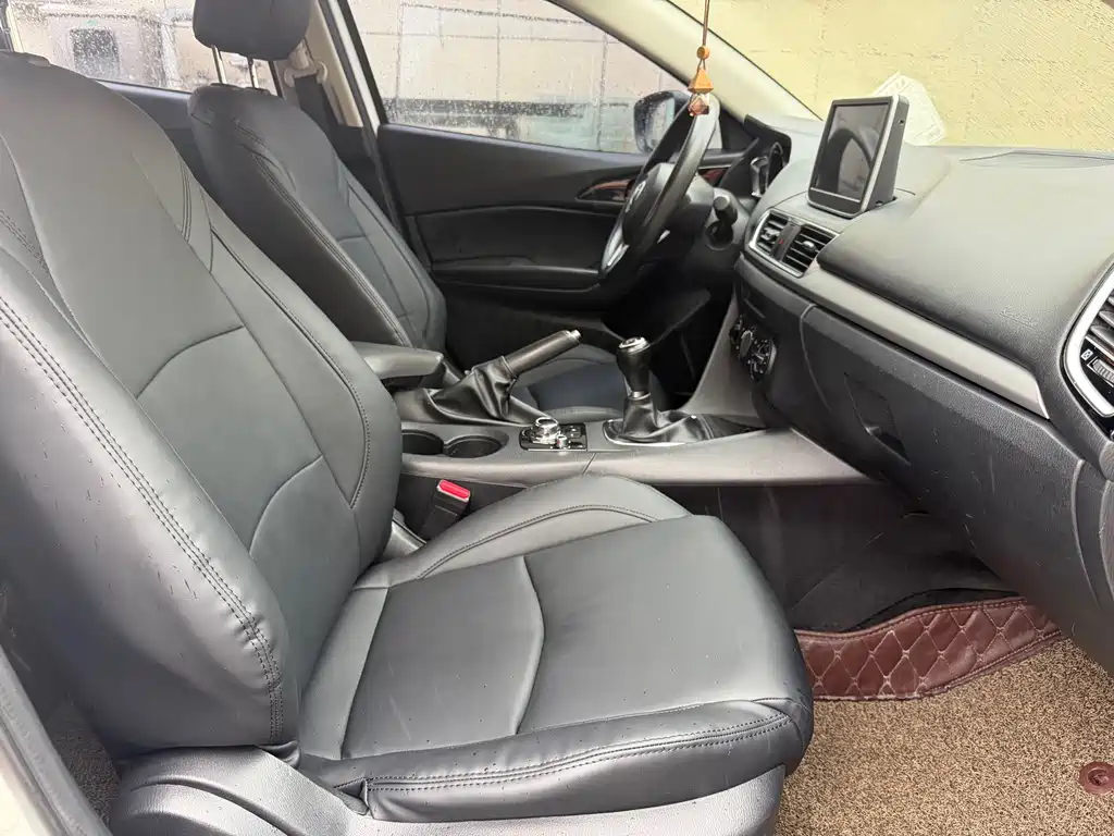 Mazda 3 Axela — миниатюра 11