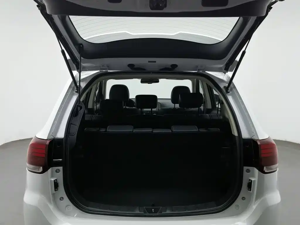 Mitsubishi Outlander — миниатюра 16