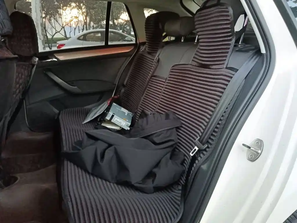 Volkswagen Santana — миниатюра 13