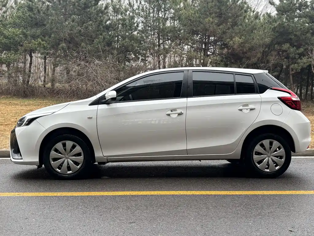 TOYOTA YARIS L ZHIXUAN