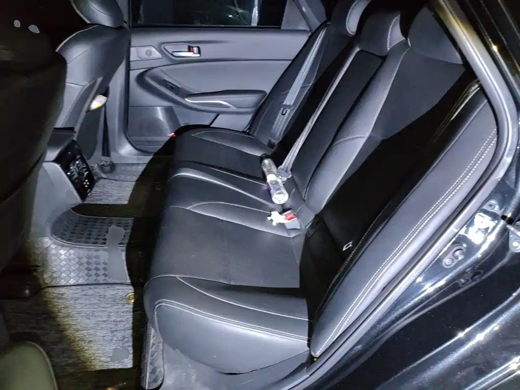 Toyota Avalon — миниатюра 18