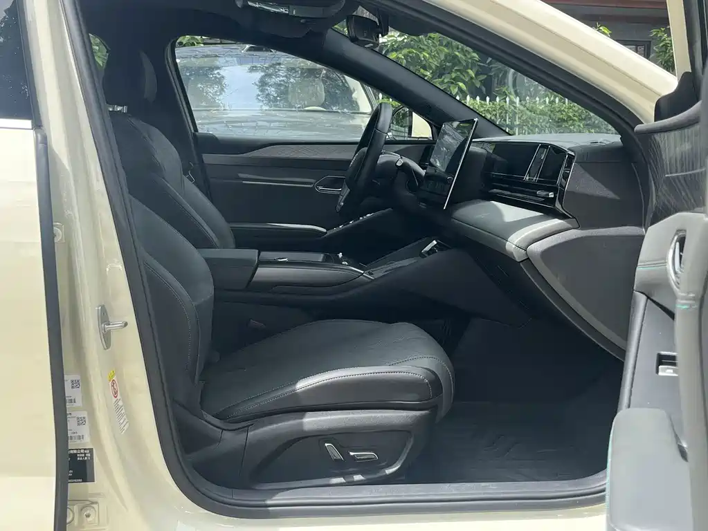 BYD Qin L — миниатюра 10