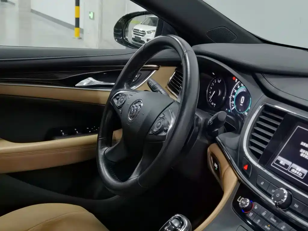 Buick LaCrosse — миниатюра 22