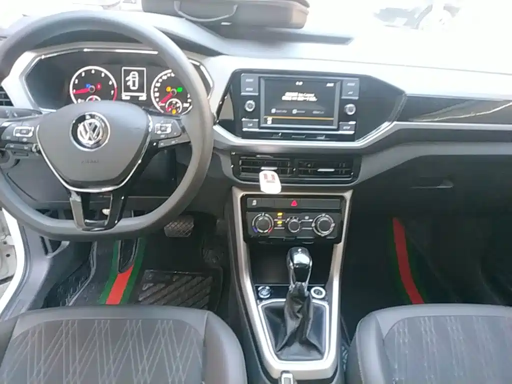 Volkswagen T-Cross — миниатюра 13