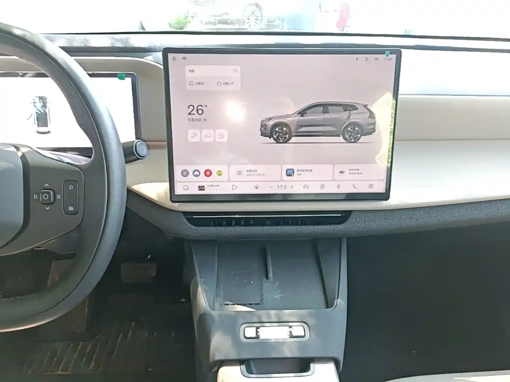 Volvo XC70 PHEV — миниатюра 13