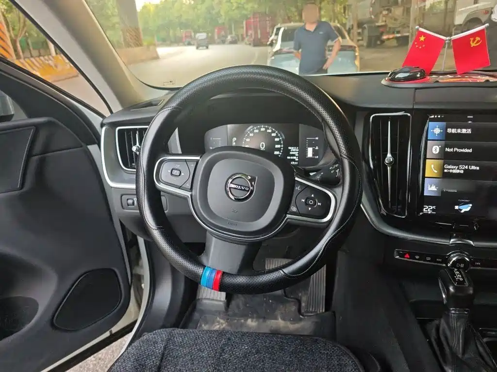 Volvo XC60 — миниатюра 6