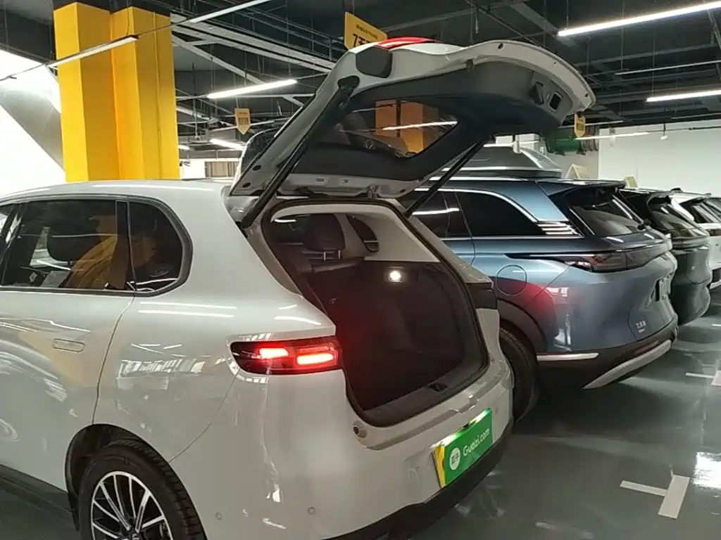 Leapmotor Leapmotor B10 — миниатюра 19