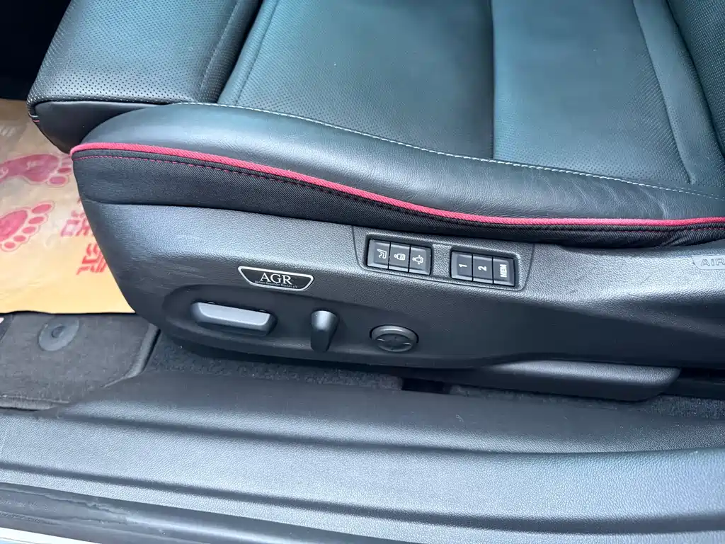 Buick Regal — миниатюра 10