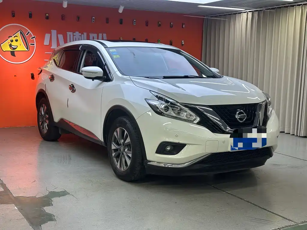 NISSAN LOULAN