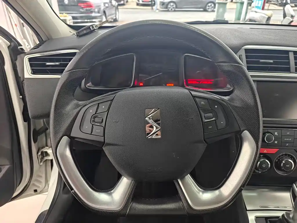DS DS 6 — миниатюра 7