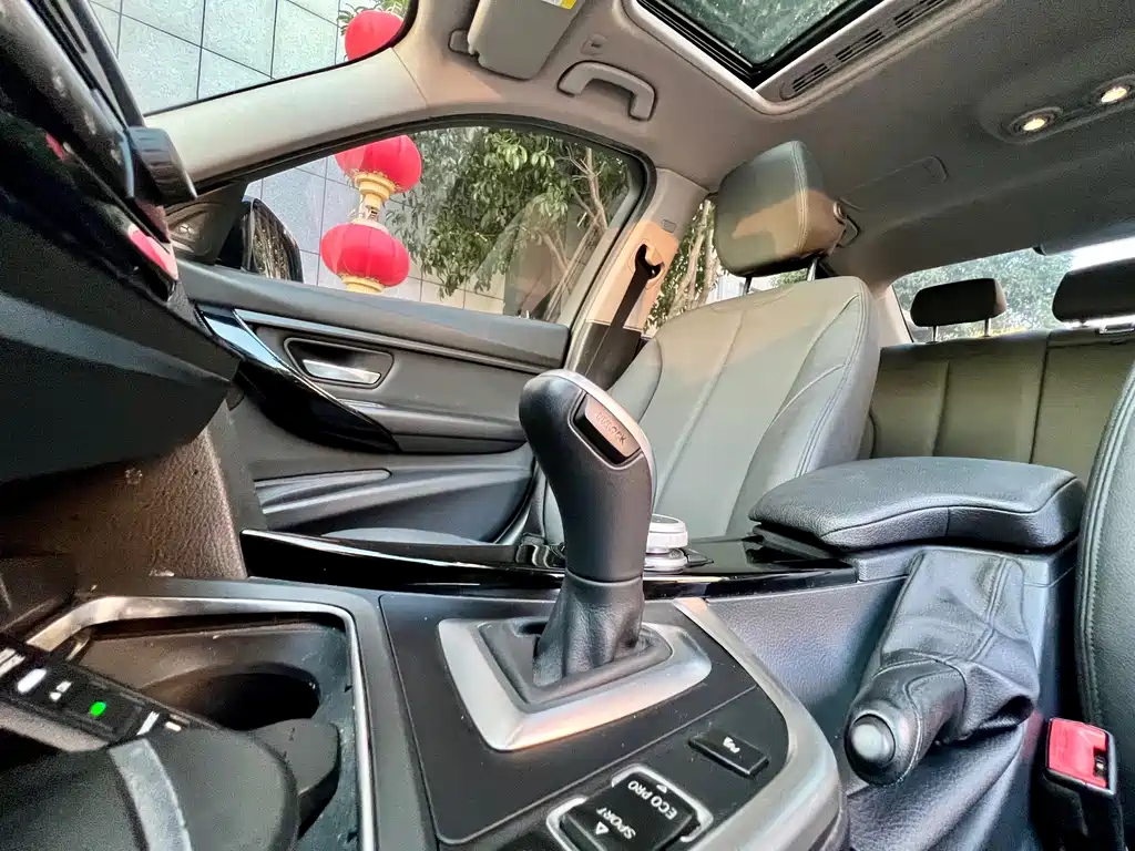 BMW 3 Series — миниатюра 12