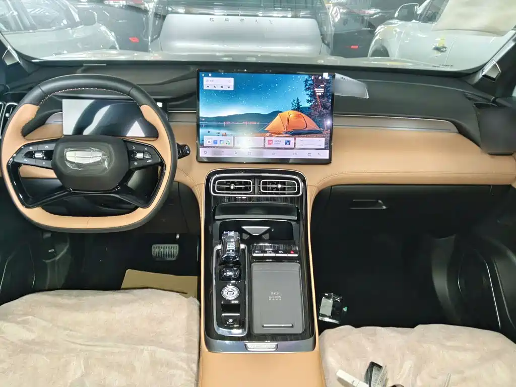 Geely Boyue L — миниатюра 10