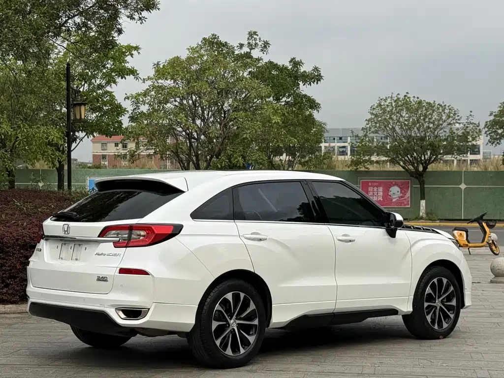 Honda Avancier — миниатюра 6