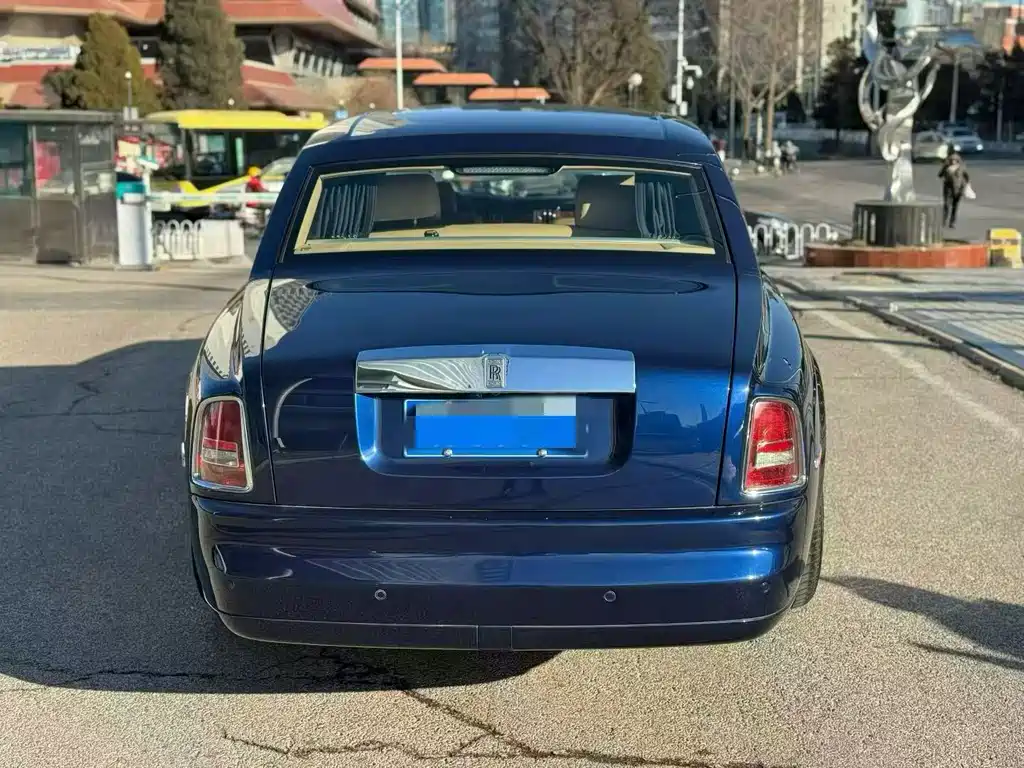 Rolls-Royce Phantom — миниатюра 3