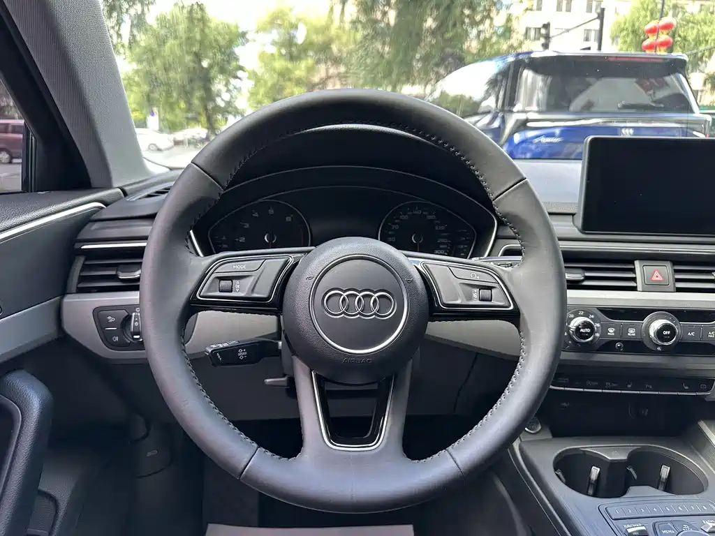 Audi A4L — миниатюра 8